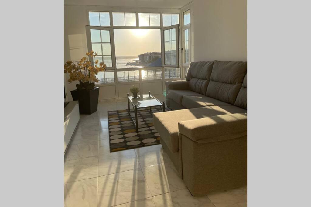 Apartamento Plaza Del Parque فيلانويفا دي أروسا المظهر الخارجي الصورة